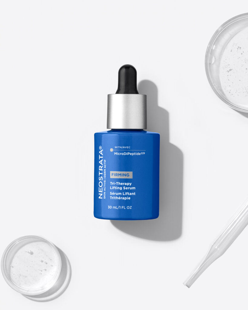Bild på NEOSTRATAs Tri-Therapy Lifting Serum med den nya superpeptiden.